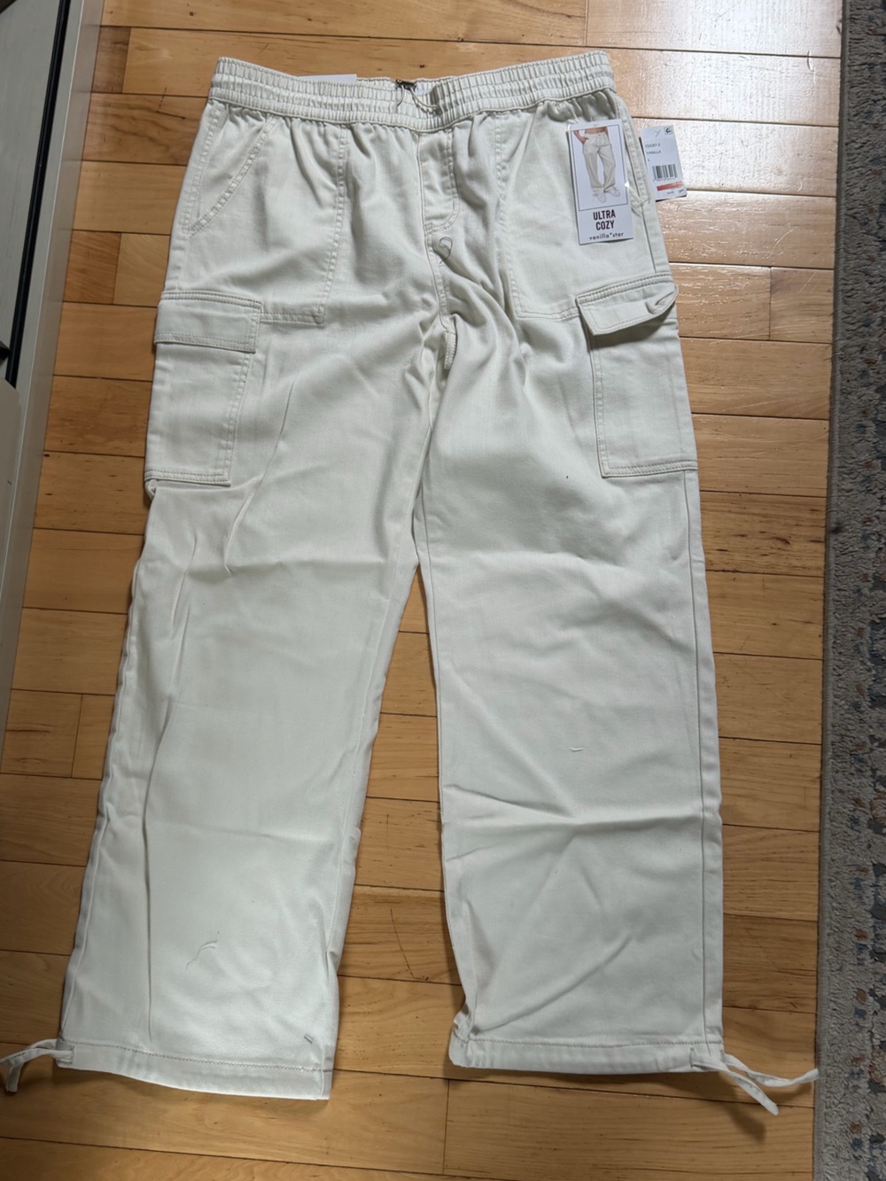 Vanilla Star Women’s Ultra Cozy Pull On Cargo Pants Natural Size large NWT